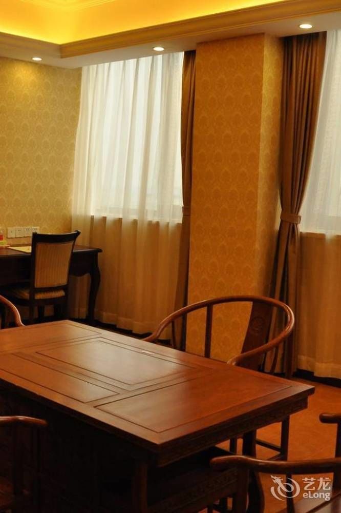 Vienna Hotel Sh Fengxian Nanqiao Jinhai Road Šanghaj Exteriér fotografie